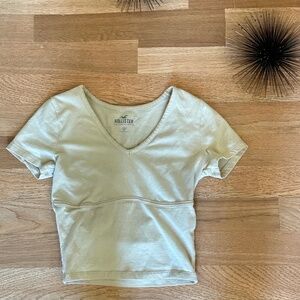 Hollister cream colored crop tee